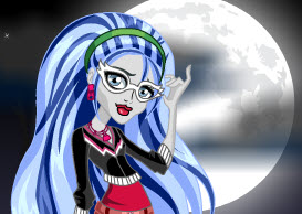 Ghoulia Yelps ankleiden